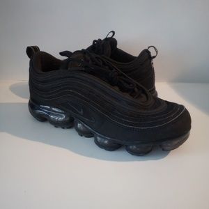 Nike vapormax size 7y fits more like a 6.5y